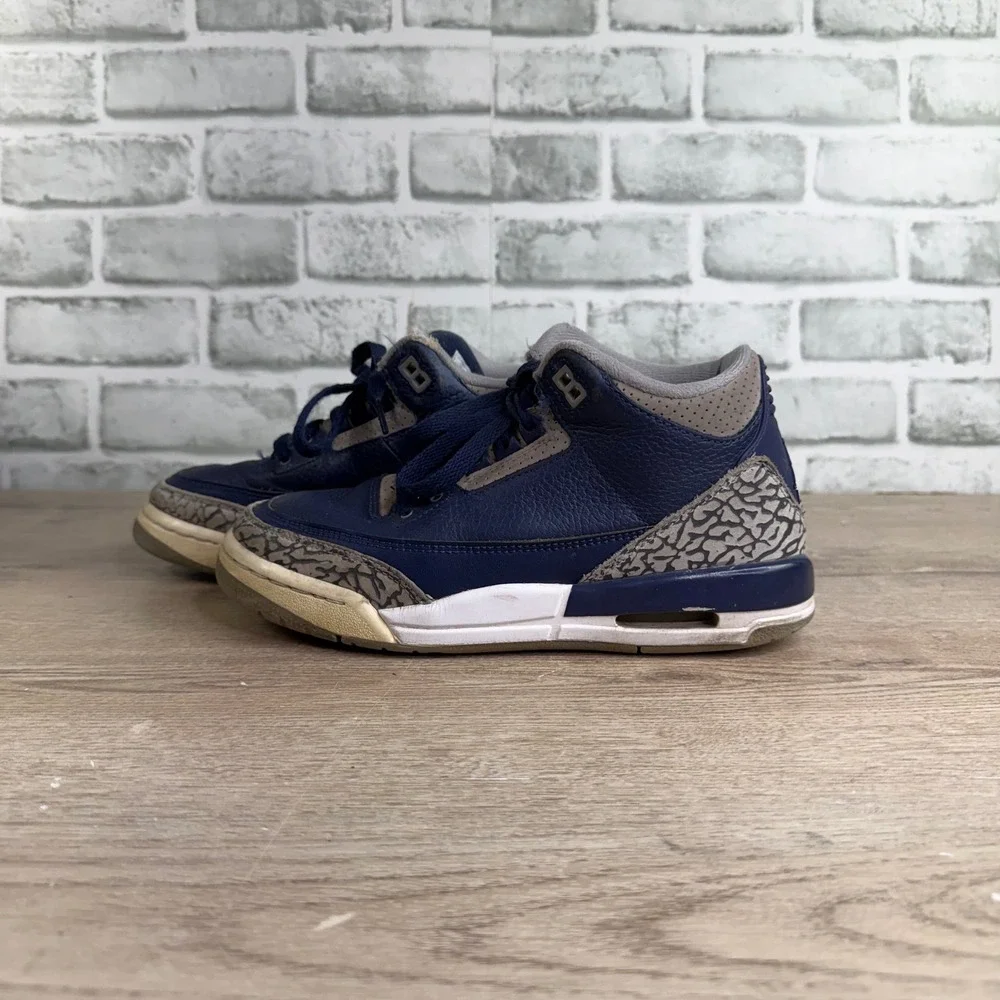 Jordan Air Jordan 3 Retro Midnight Navy Sneakers 5.5Y